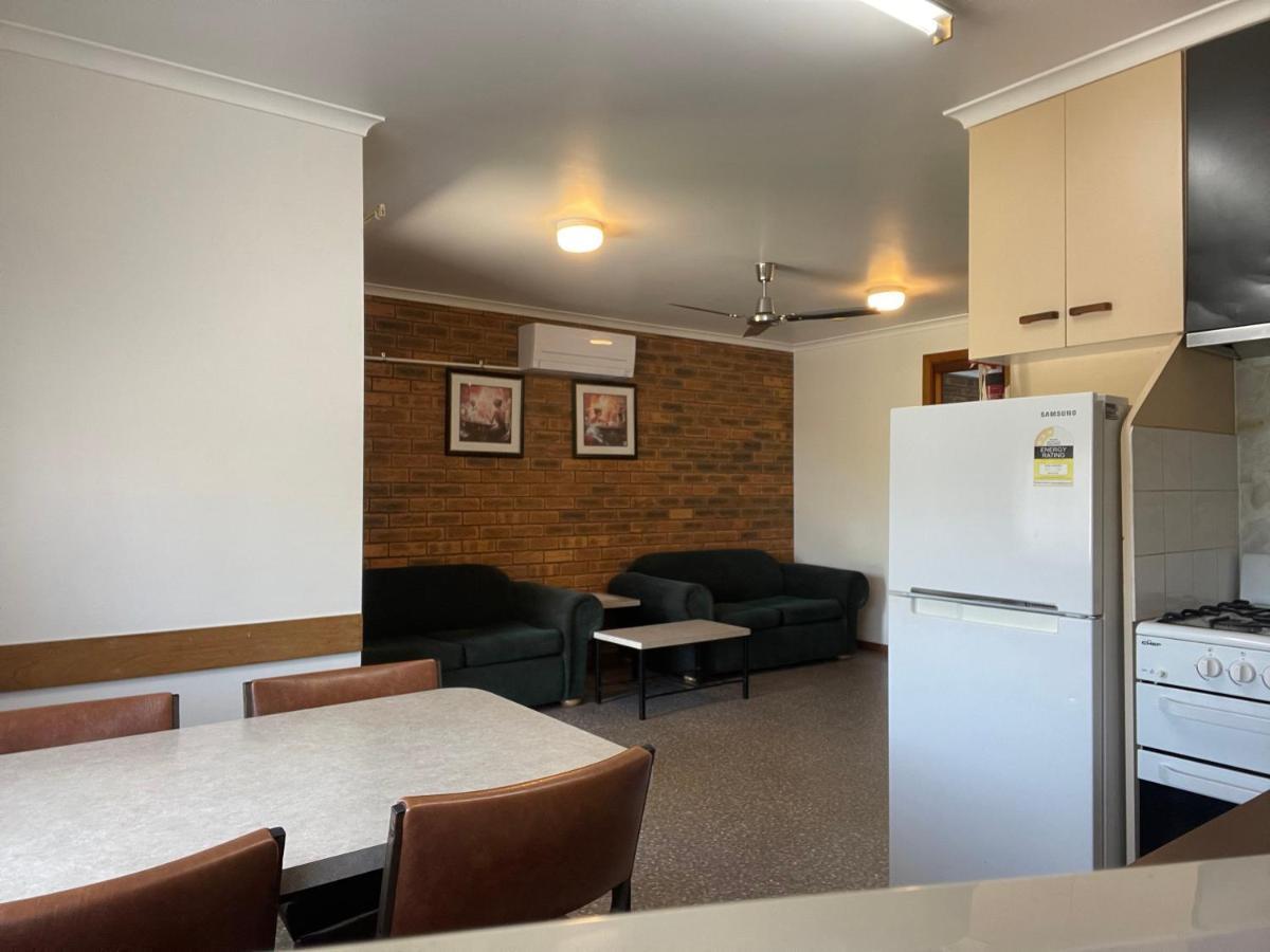 Marlo Caravan Park & Motel 外观 照片